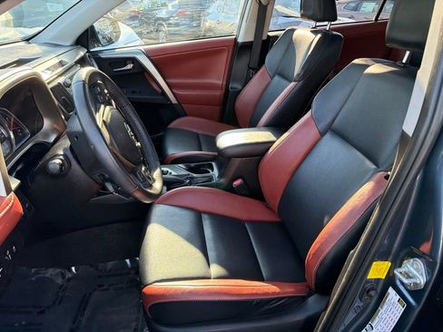 Used 2013 Toyota RAV4 Limited AWD/4WD image 21