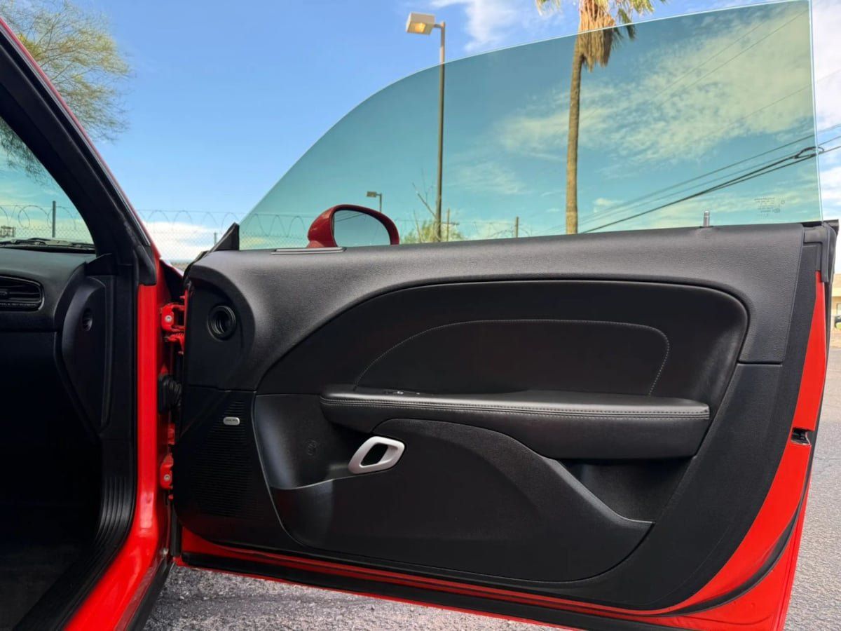 Used 2016 Dodge Challenger R/T Scat Pack w/ Leather Interior Group RWD image 32
