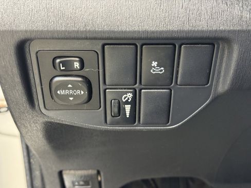 Used 2013 Toyota Prius Four image 25