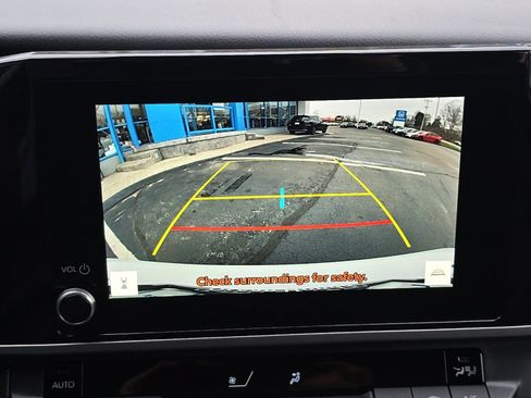 Used 2025 Toyota Camry LE FWD image 17