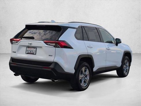 Used 2025 Toyota RAV4 XLE FWD image 5