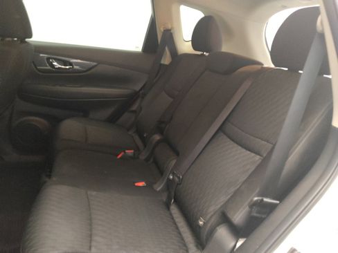 Used 2020 Nissan Rogue SV FWD image 18