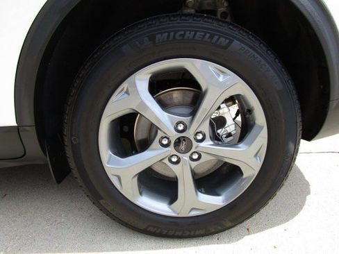 Used 2026 Ford Escape ST-Line w/ Cold Weather Package AWD/4WD image 10