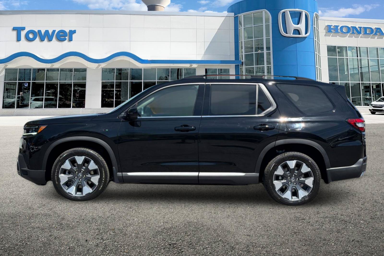 New 2026 Honda Pilot Touring image 7
