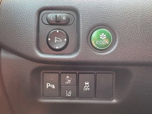 Used 2019 Honda Pilot Touring image 18