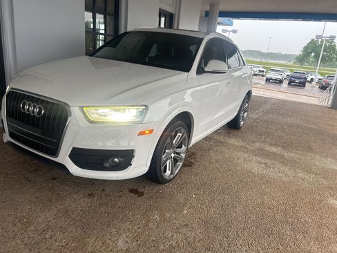Used 2015 Audi Q3 2.0T Premium Plus AWD/4WD image 2