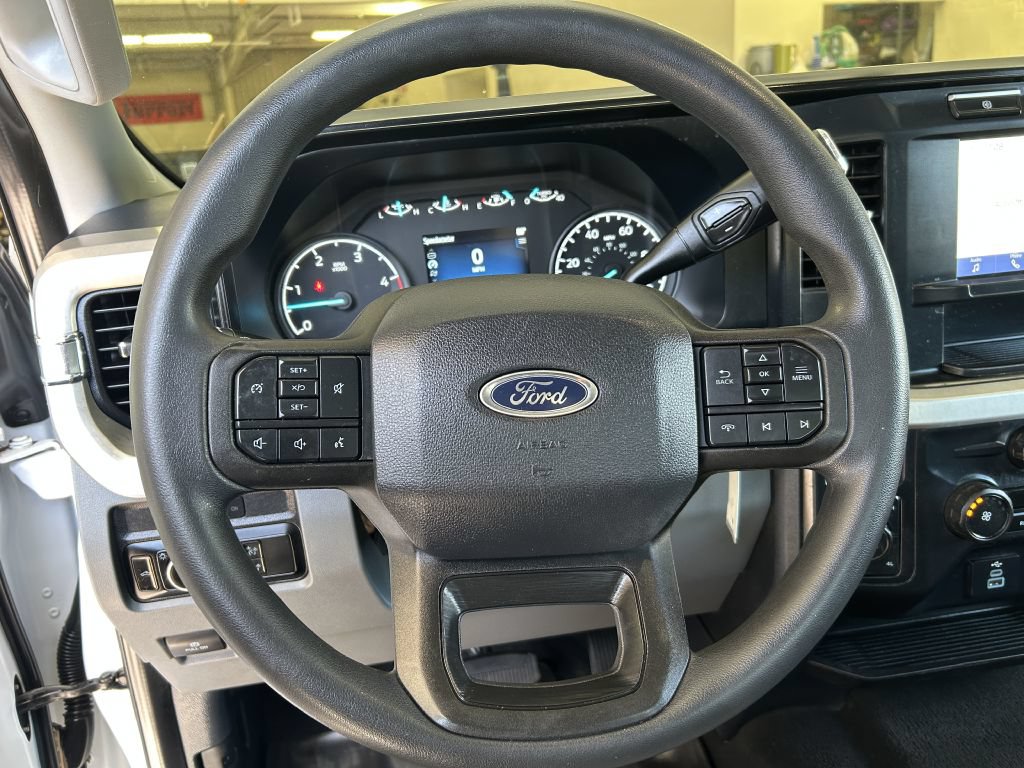 Used 2024 Ford F250 XLT w/ FX4 Off-Road Package AWD/4WD image 9