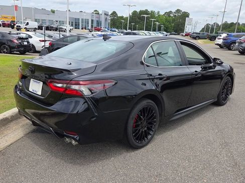 Used 2023 Toyota Camry SE FWD image 12
