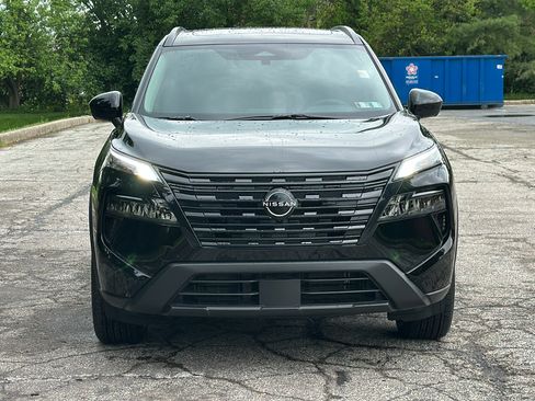 Used 2026 Nissan Rogue Dark Armor AWD/4WD image 3