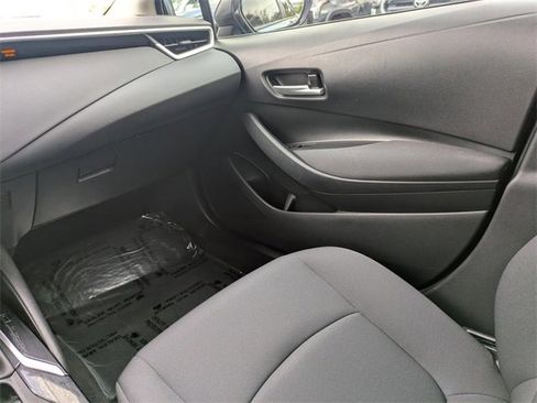 Used 2020 Toyota Corolla LE image 16