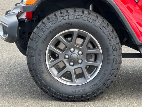 Used 2020 Jeep Gladiator Overland AWD/4WD image 31