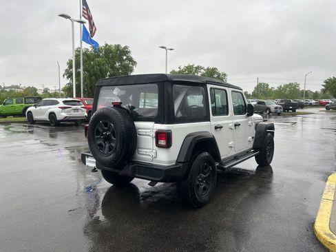 Used 2024 Jeep Wrangler Unlimited Sport AWD/4WD image 3