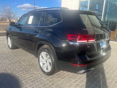 Used 2023 Volkswagen Atlas SE w/ Panoramic Sunroof Package image 5