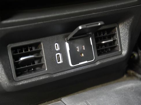 Used 2022 Chevrolet Silverado 1500 LT w/ Texas Edition Plus image 37