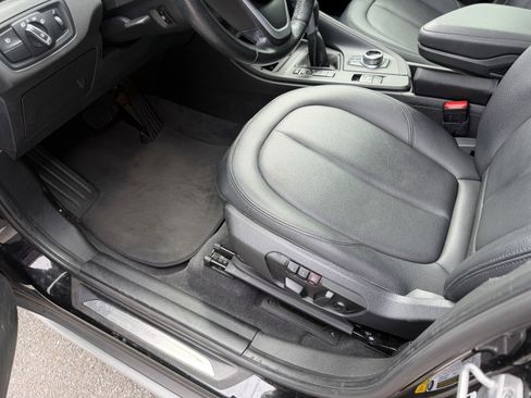 Used 2018 BMW X1 sDrive28i image 13