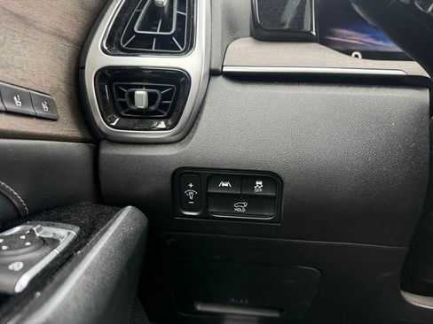 Used 2022 Kia Sorento SX Prestige image 15