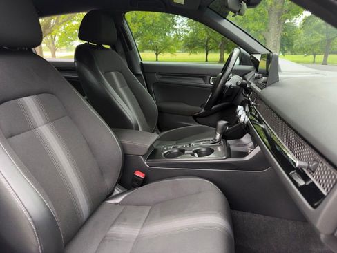 Used 2023 Honda Civic Sport image 28