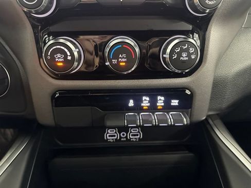 New 2026 RAM 1500 Express AWD/4WD image 38