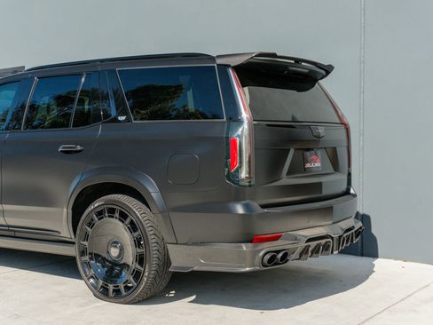 Used 2024 Cadillac Escalade Sport Platinum w/ LPO, ONYX Package AWD/4WD image 23