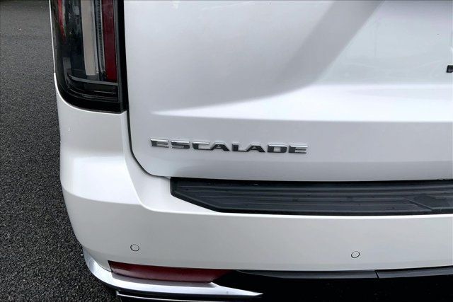 Used 2021 Cadillac Escalade Premium Luxury AWD/4WD image 7