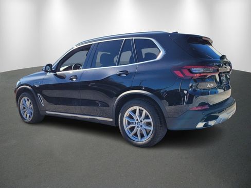 Used 2023 BMW X5 xDrive45e w/ Parking Assistance Package image 5