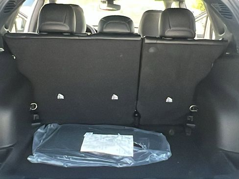 New 2025 Jeep Compass Latitude image 12