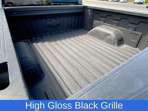 Certified 2022 Chevrolet Silverado 1500 Custom Trail Boss w/ LPO, Dark Essentials Package AWD/4WD image 24