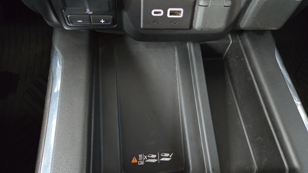 Used 2023 Chevrolet Silverado 2500 LTZ w/ LTZ Premium Package AWD/4WD image 21