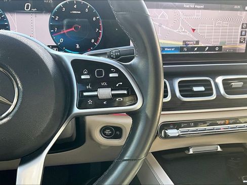 Used 2020 Mercedes-Benz GLE 350 w/ Premium Package image 27