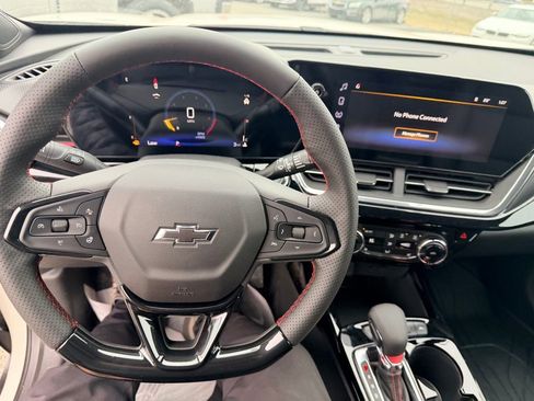 New 2026 Chevrolet Trax RS w/ Driver Confidence Package FWD image 17