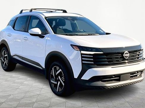 Used 2025 Nissan Kicks SV w/ SV Premium Package image 1