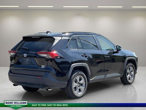 Used 2024 Toyota RAV4 XLE image 7