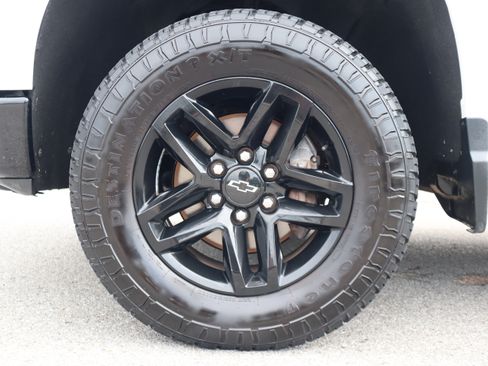 Used 2022 Chevrolet Silverado 1500 LT Trail Boss w/ Convenience Package II AWD/4WD image 11