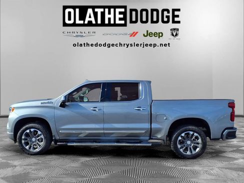 Used 2024 Chevrolet Silverado 1500 High Country w/ Z71 Off-Road Package image 21