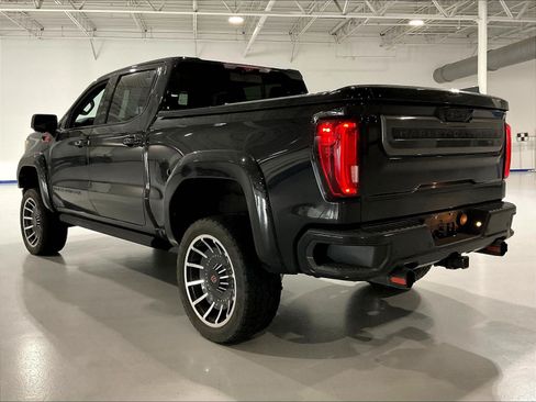 Used 2022 GMC Sierra 1500 AT4 w/ AT4 Premium Package AWD/4WD image 3
