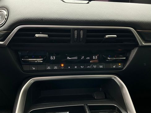 Used 2025 MAZDA CX-70 3.3 Turbo w/ Preferred Package image 25