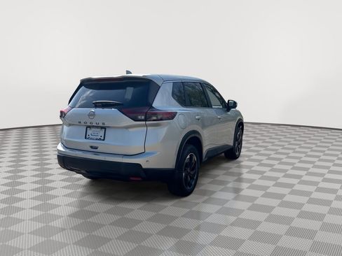 Certified 2025 Nissan Rogue SV FWD image 11