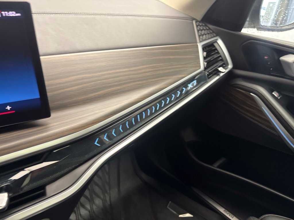 Used 2025 BMW X7 xDrive40i w/ Climate Comfort Package AWD/4WD image 35