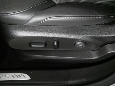 Used 2019 Buick Envision Essence w/ LPO, Active Package image 20