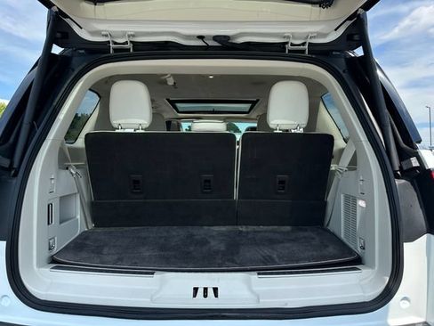 Used 2021 Lincoln Navigator Black Label w/ Special Edition Package AWD/4WD image 31