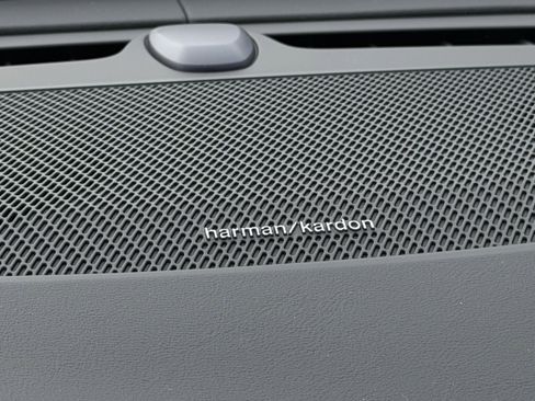 New 2026 Volvo XC90 T8 Plus w/ Protection Package Premier image 15