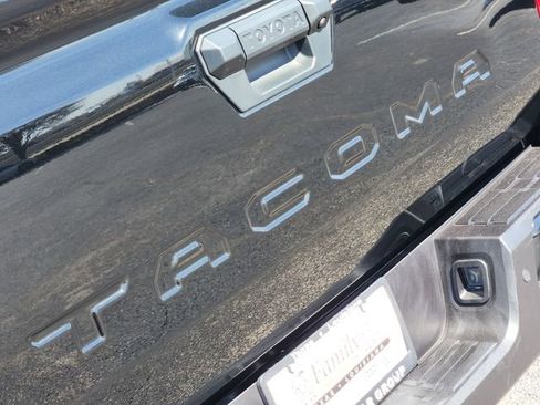 Certified 2025 Toyota Tacoma SR5 image 8