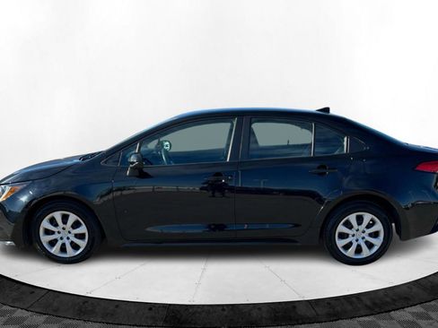 Used 2023 Toyota Corolla LE image 2