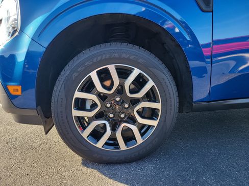 Used 2023 Ford Maverick Lariat w/ Lariat Luxury Package image 10