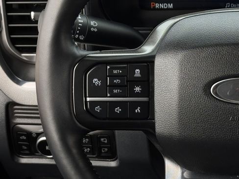 Used 2025 Ford F350 Platinum w/ FX4 Off-Road Package image 15