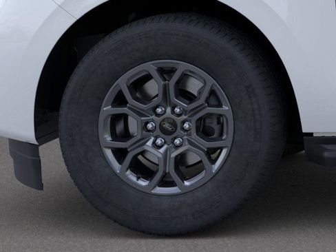 New 2025 Ford Expedition Active image 20