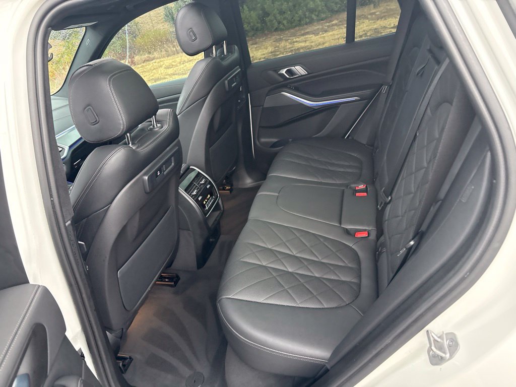 Used 2023 BMW X5 sDrive40i w/ M Sport Package RWD image 19