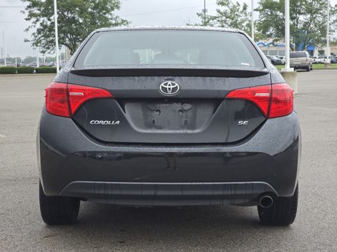 Used 2017 Toyota Corolla SE w/ Carpet Mat Package (TMS) FWD image 11