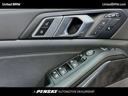 Used 2026 BMW X7 xDrive40i w/ M Sport Package AWD/4WD image 3