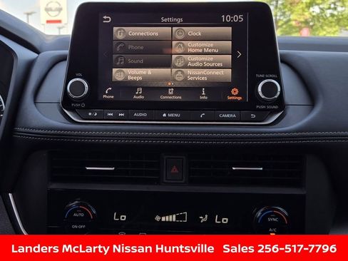 Used 2025 Nissan Rogue SV AWD/4WD image 18